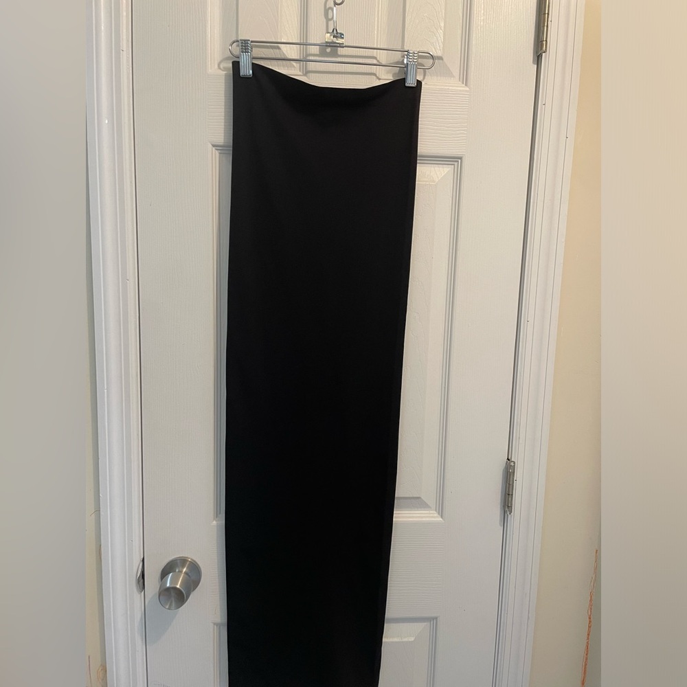 Babaton Elegant Black Maxi Skirt - Picture 3 of 5